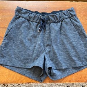 LULULEMON • size 6 athletic shorts